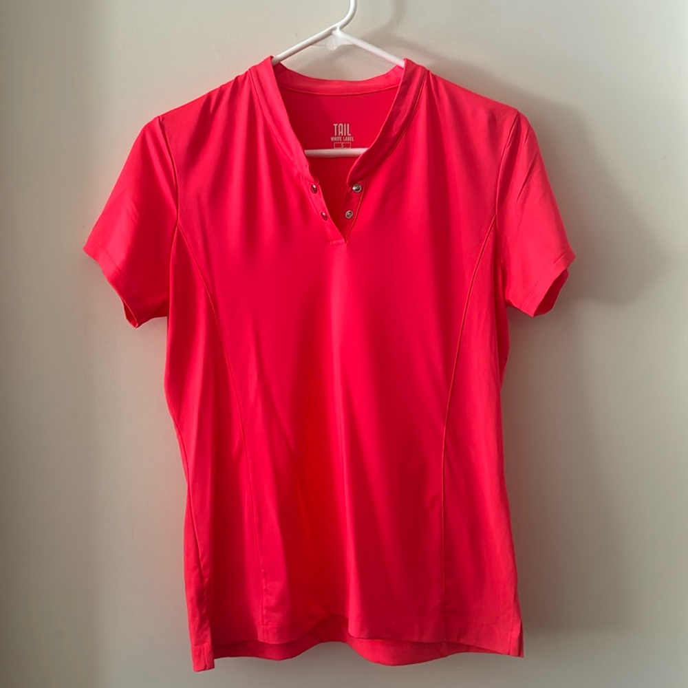 Like New Tail White Label Golf Top